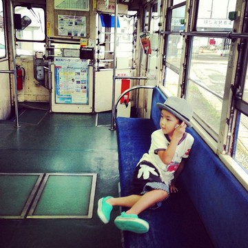 intrain2.jpg